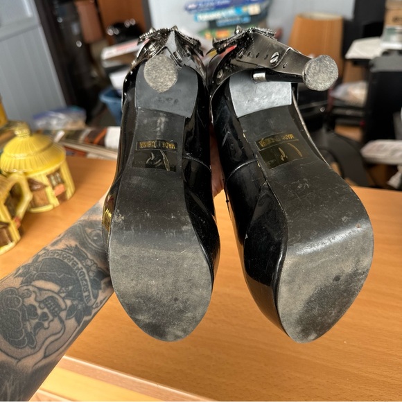 Metropolis Shoes - Picture 3 of 13